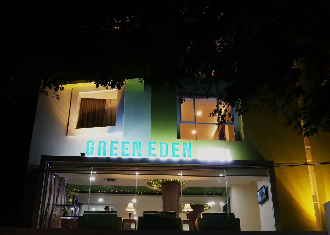Green Eden Hotel Манадо Екстериор снимка