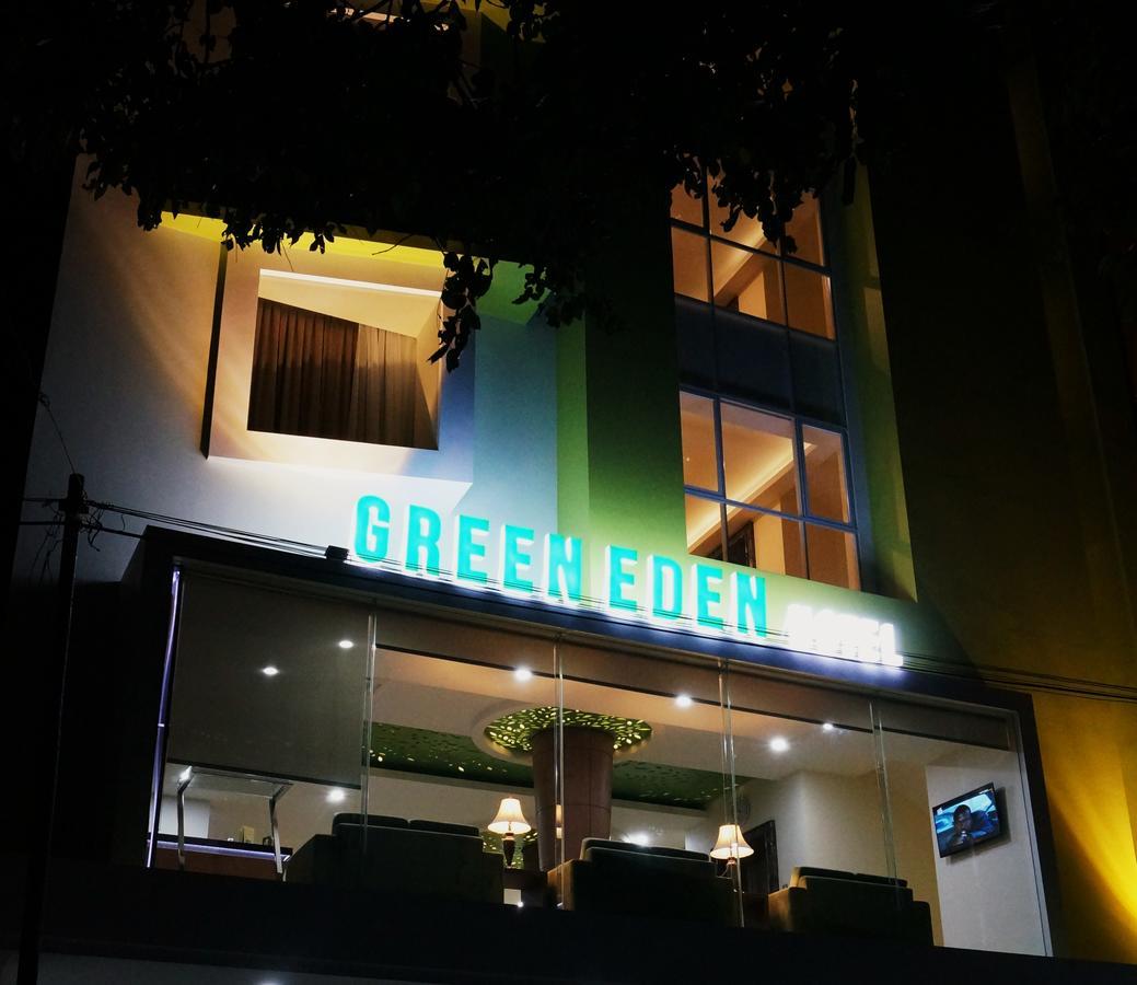Green Eden Hotel Манадо Екстериор снимка
