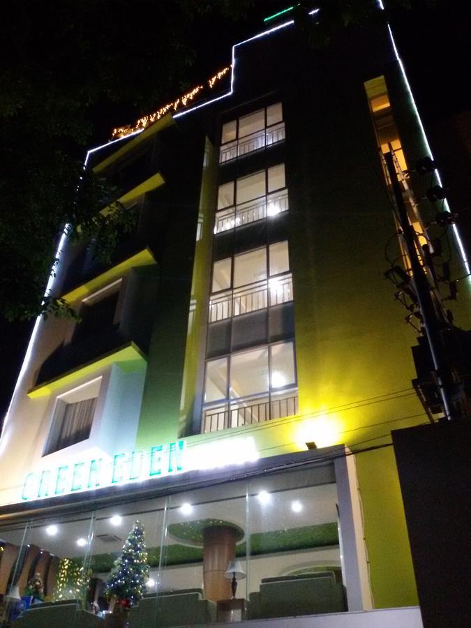Green Eden Hotel Манадо Екстериор снимка