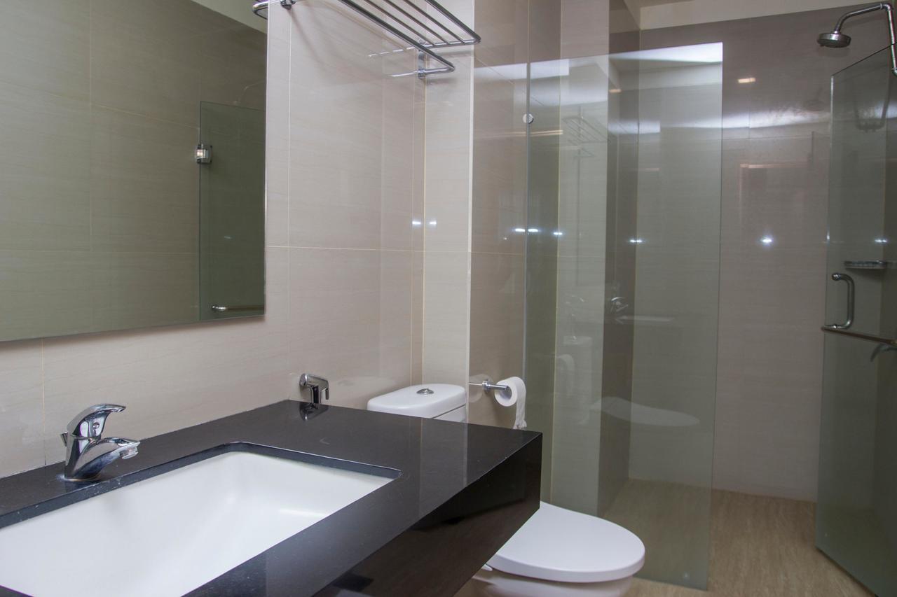 Green Eden Hotel Манадо Екстериор снимка